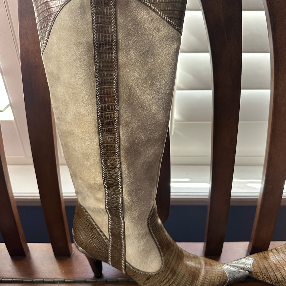 J. Vincent Suede & Leather 
 Heeled Boots for Women - Picture 4 of 16